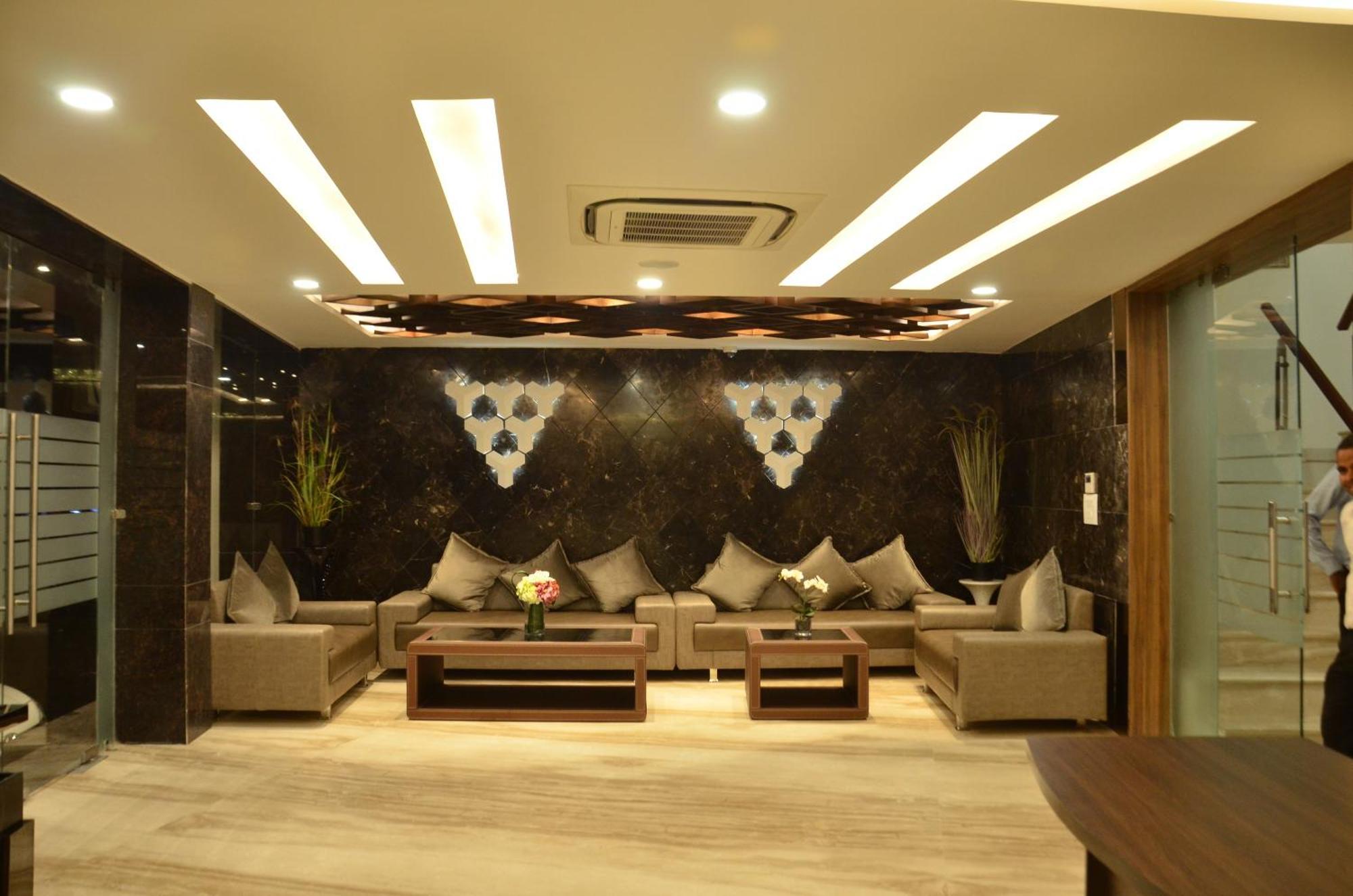 Hotel The Ved Mantra Gwalior Esterno foto